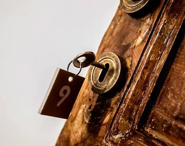 1928 3* Τίρανα